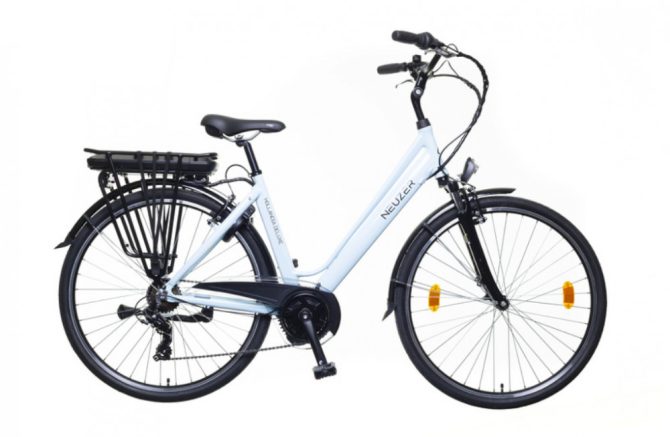 Neuzer Hollandia Delux női 18 babyblue/fekete 