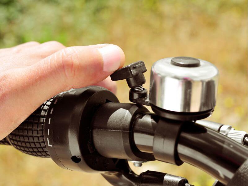 Miért szereljünk csengőt a kerékpárra?