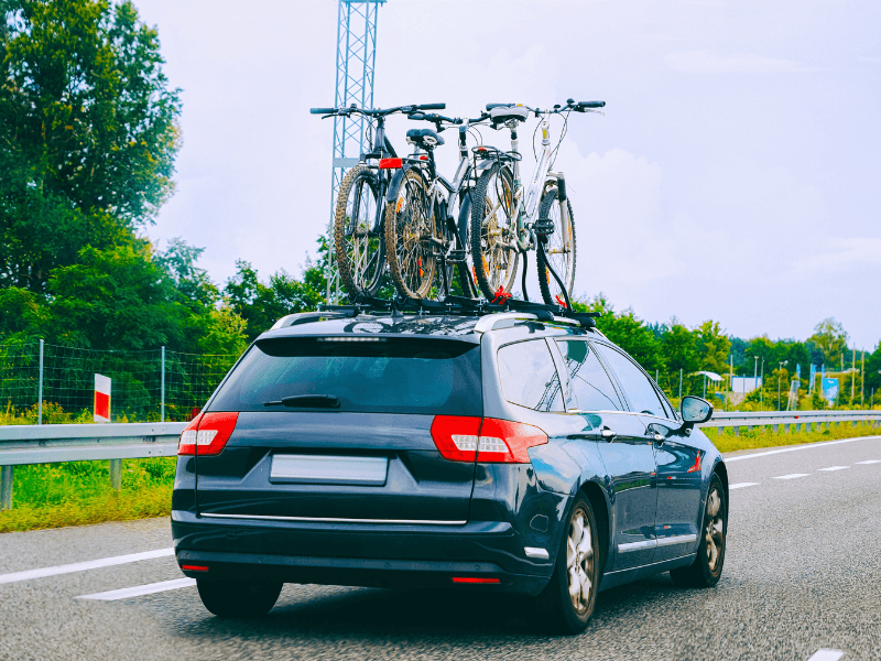 Tetőre szerelhető biciklitartó előnye és hátránya